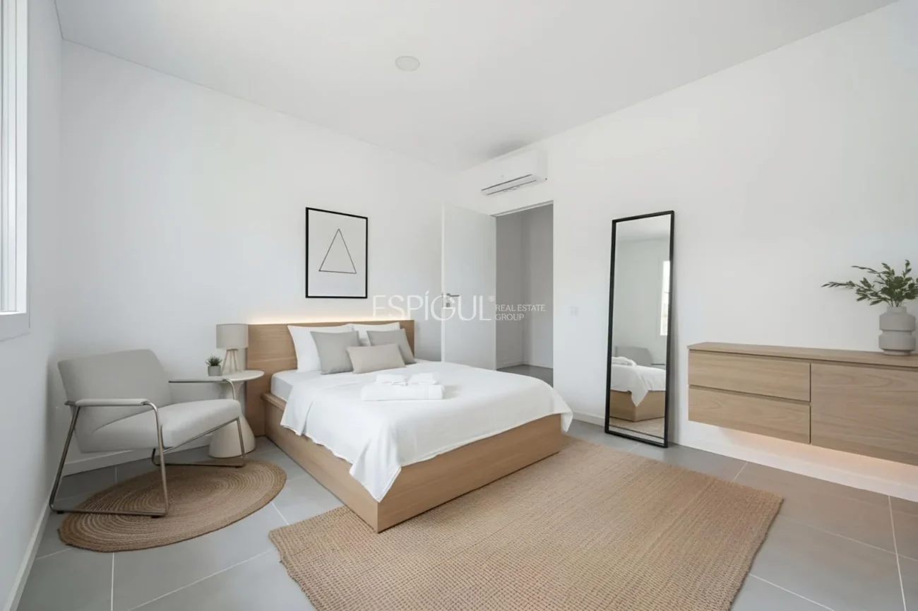 Casa de Obra Nueva con Piscina y Vistas al Bosque en Las Canyera, Llagostera