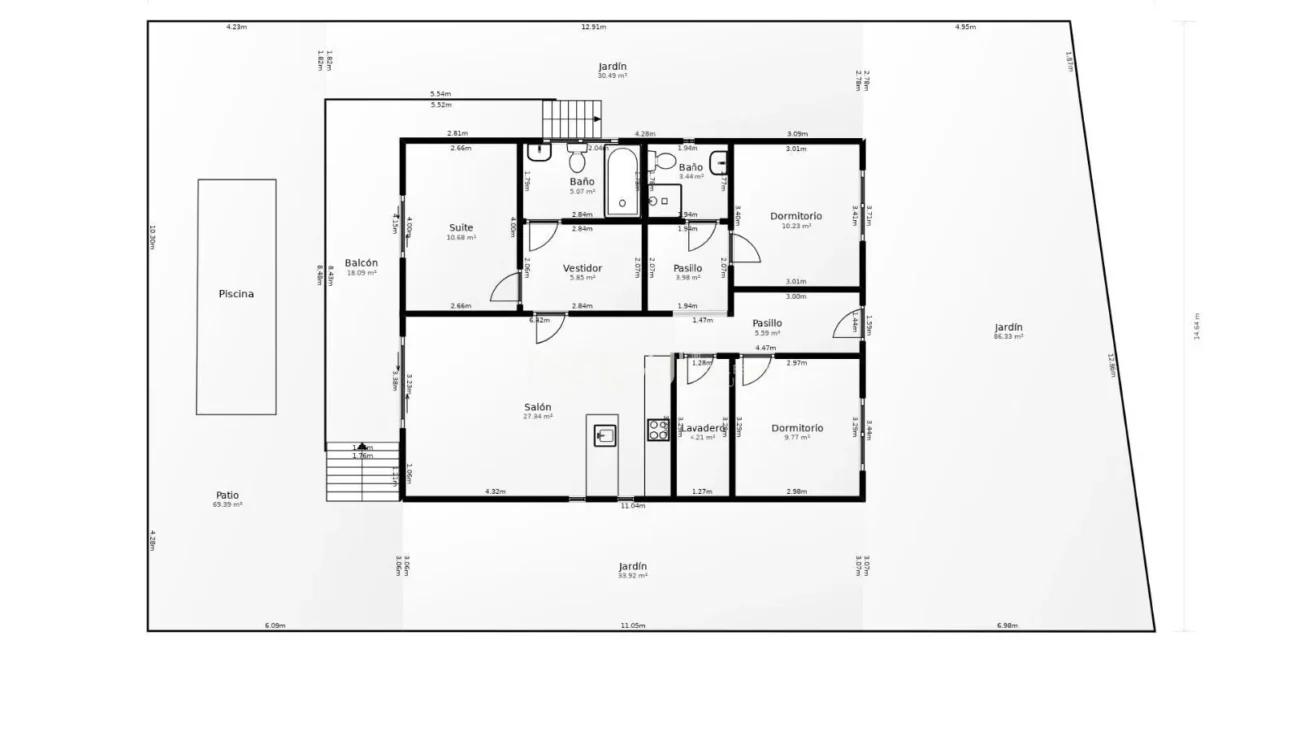 Casa de Obra Nueva con Piscina y Vistas al Bosque en Las Canyera, Llagostera