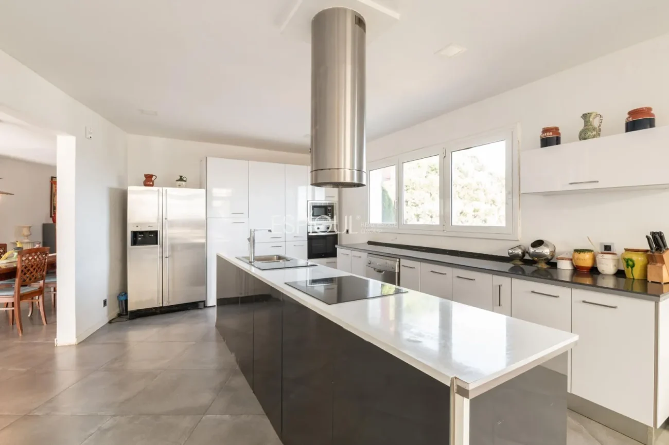 Joyau architectural avec vue imprenable à La Cornisa, Mataró