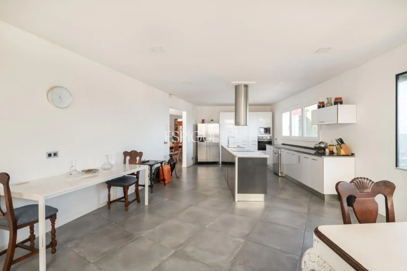 Joyau architectural avec vue imprenable à La Cornisa, Mataró