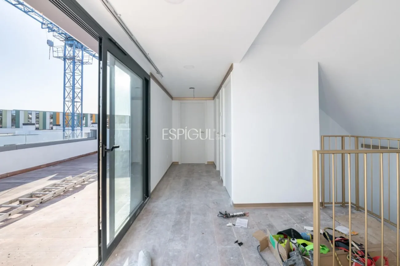 Casa independiente de obra nueva con espectaculares vistas al mar en Montgat