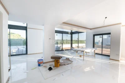 Casa independiente de obra nueva con espectaculares vistas al mar en Montgat