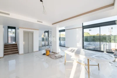 Casa independiente de obra nueva con espectaculares vistas al mar en Montgat