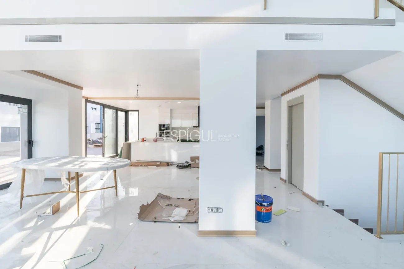 Casa independiente de obra nueva con espectaculares vistas al mar en Montgat