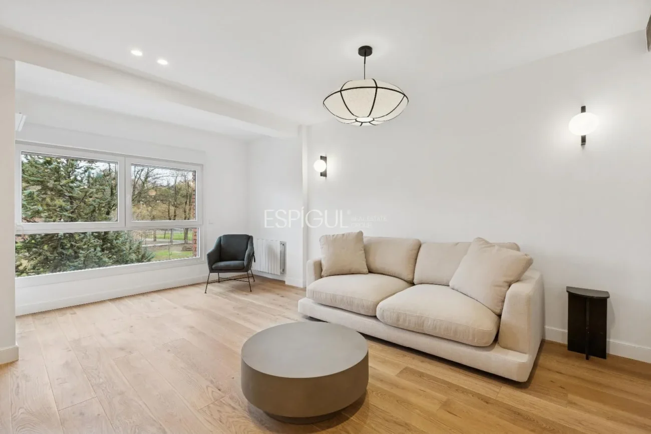 Espectacular piso reformado en Arguelles con terraza