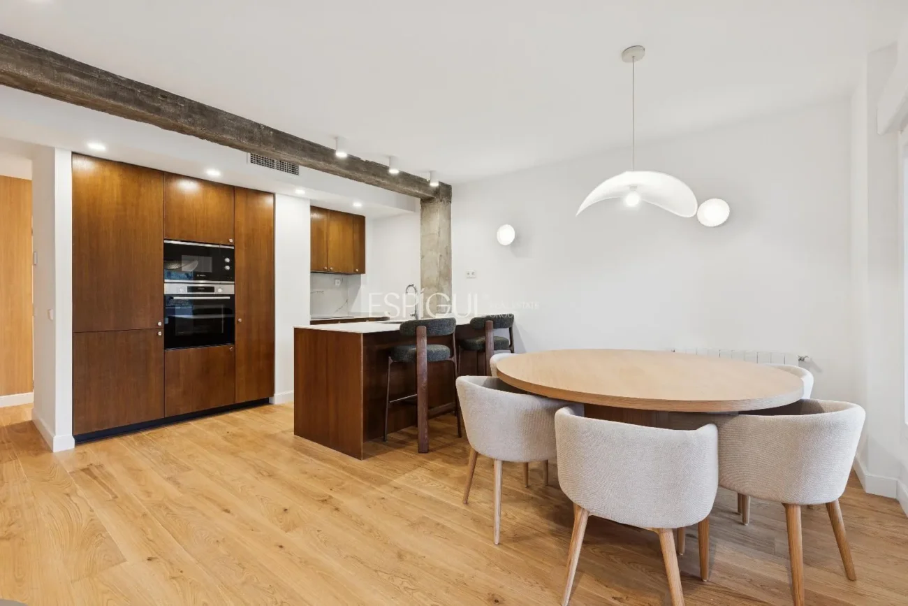 Espectacular piso reformado en Arguelles con terraza