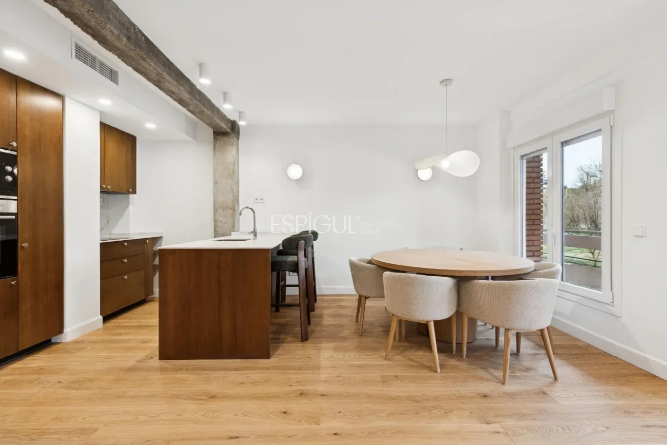 Espectacular piso reformado en Arguelles con terraza