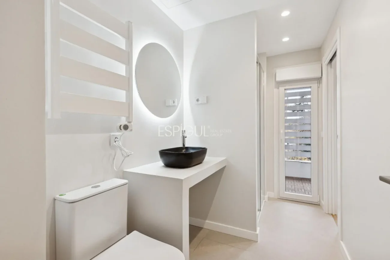 Espectacular piso reformado en Arguelles con terraza