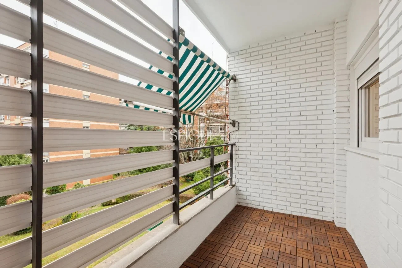 Espectacular piso reformado en Arguelles con terraza