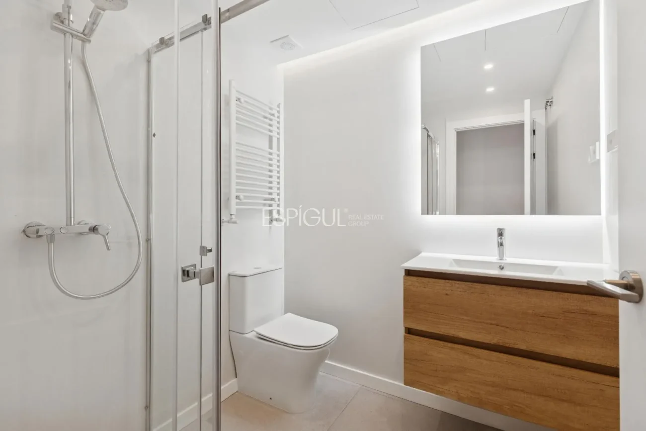 Espectacular piso reformado en Arguelles con terraza