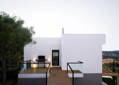 Exclusive house in Cabrils: design, sustainability, and quality of life