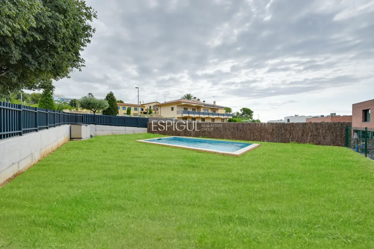 Exclusiva casa unifamiliar de obra nueva en Can Quirze, Mataró