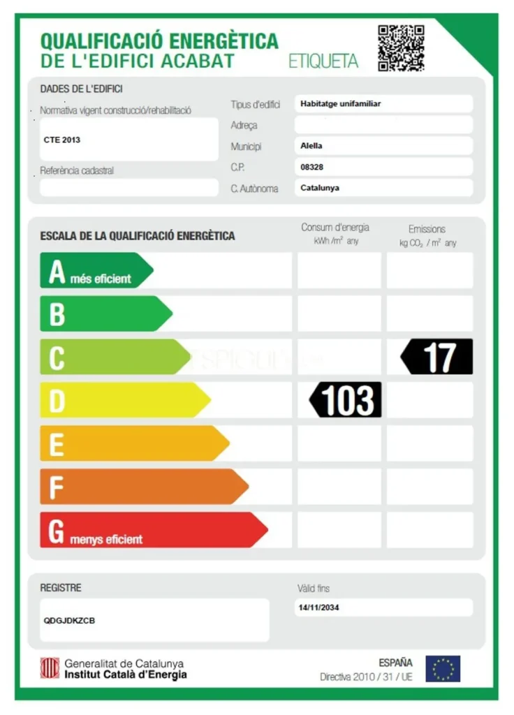 Exclusive property with garden, pool, and private paddle court in the center of Alella