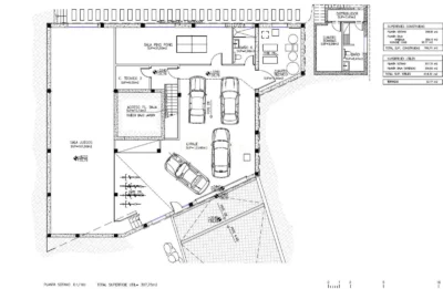 Exclusive property with garden, pool, and private paddle court in the center of Alella