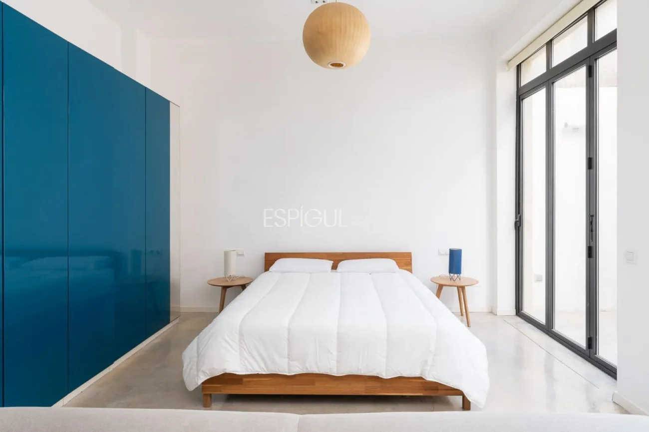 Loft with terrace and high profitability in Poble-sec