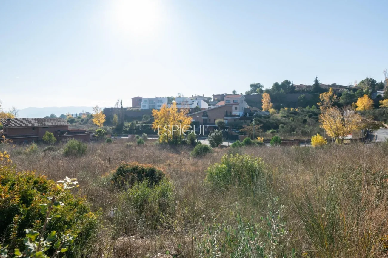 Plot for sale in Golf Masia Bach