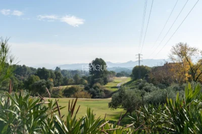 Plot for sale in Golf Masia Bach