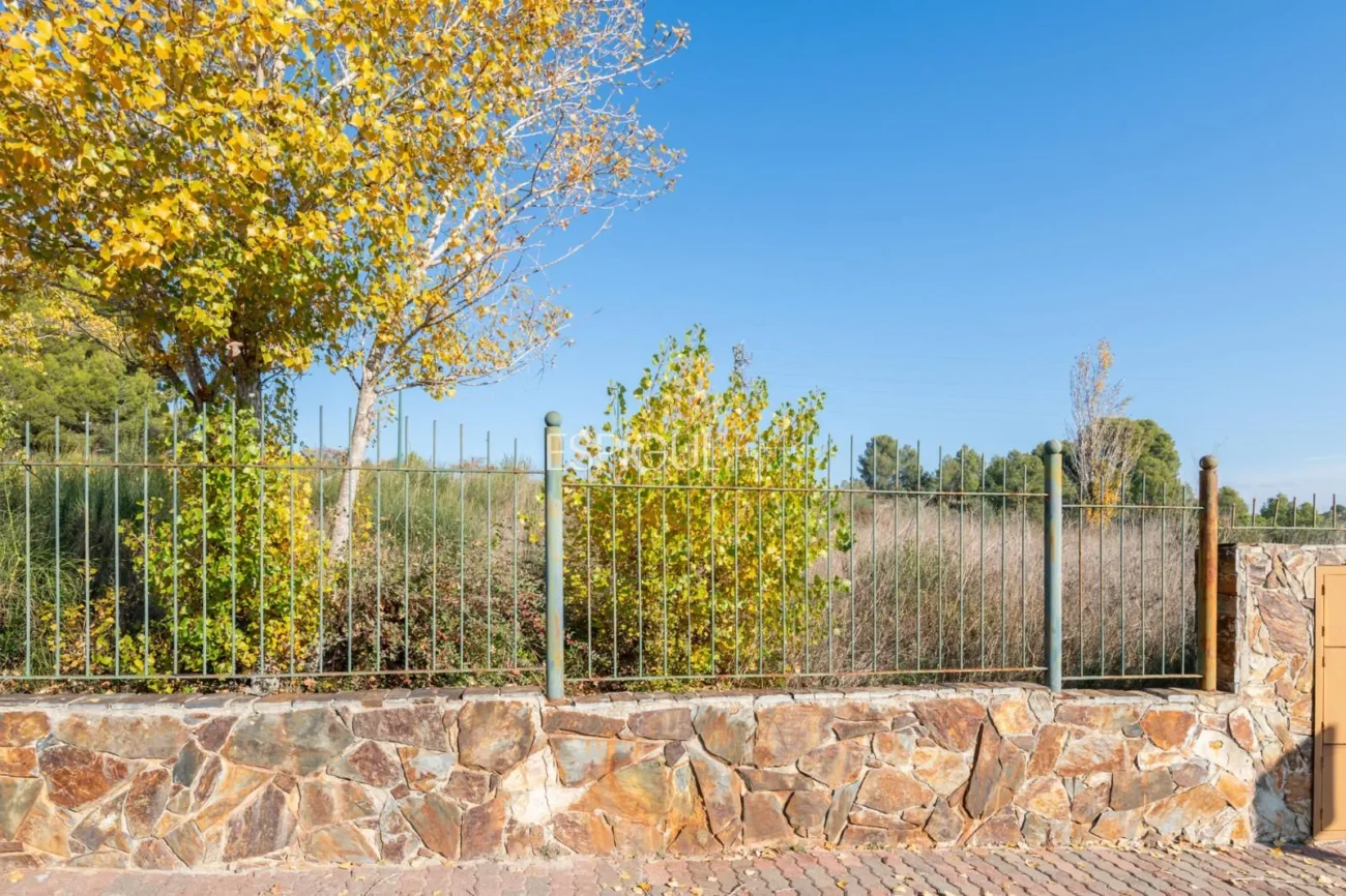 Plot for sale in Golf Masia Bach