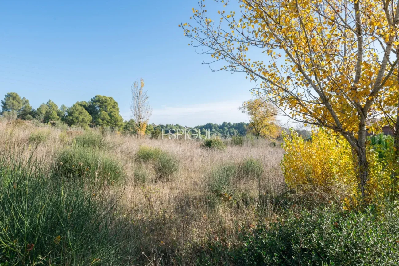 Plot for sale in Golf Masia Bach