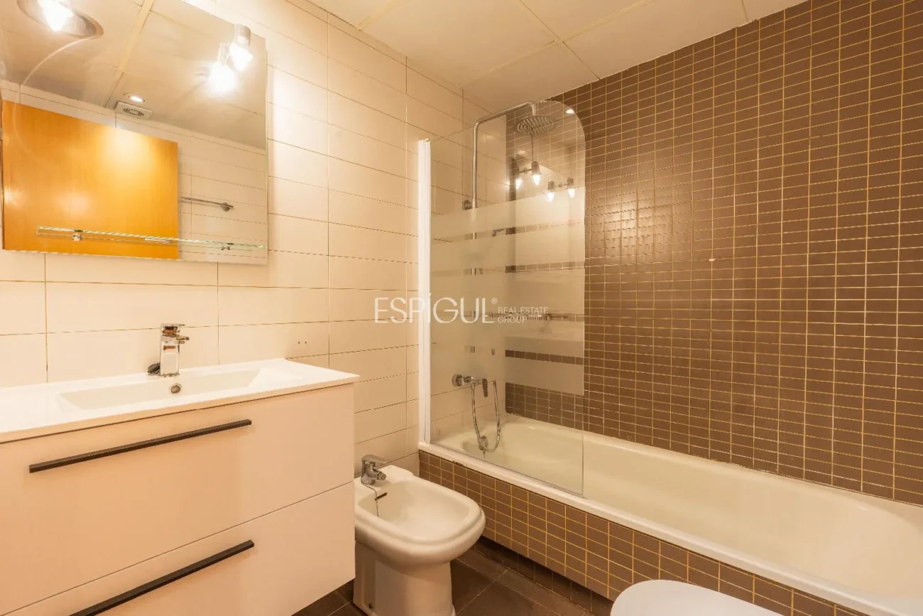 Piso de dos habitaciones en venta zona Migdia