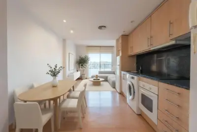 Piso de dos habitaciones en venta zona Migdia