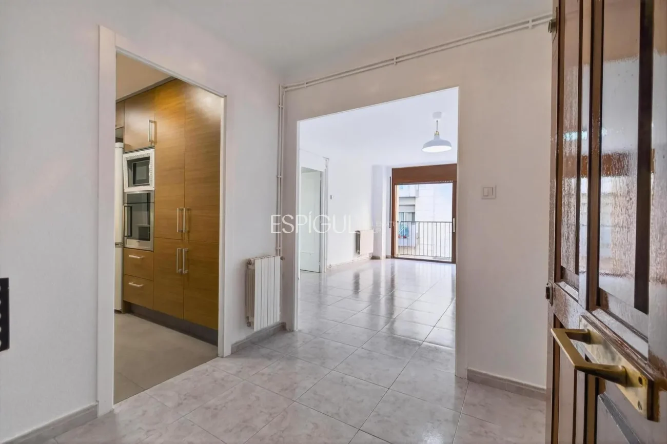 Piso de tres habitaciones alquiler TEMPORAL  (NO VIVIENDA HABITUAL)