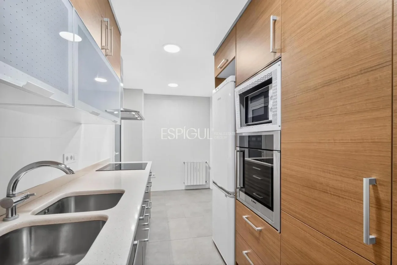 Piso de tres habitaciones alquiler TEMPORAL  (NO VIVIENDA HABITUAL)