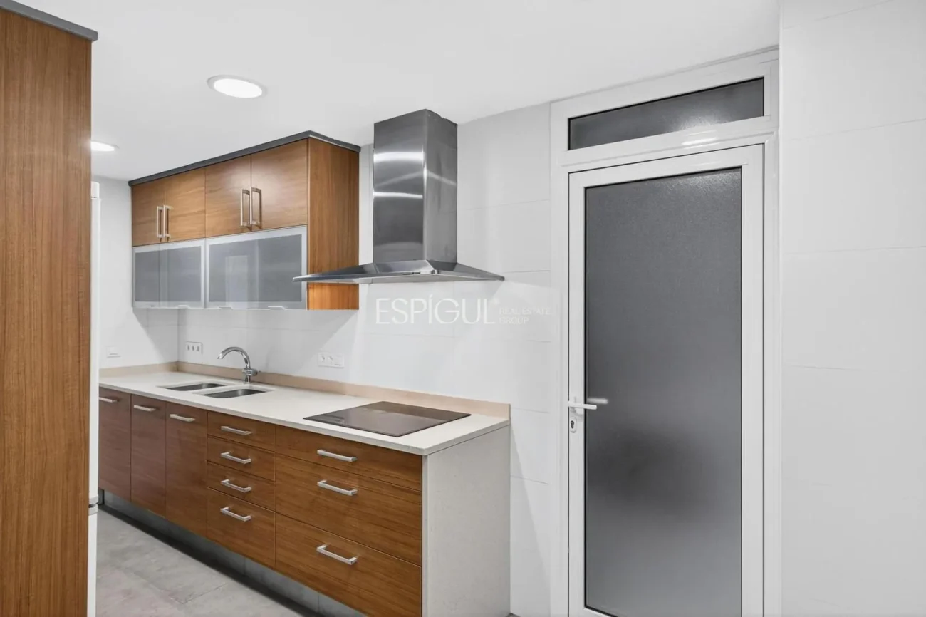 Piso de tres habitaciones alquiler TEMPORAL  (NO VIVIENDA HABITUAL)