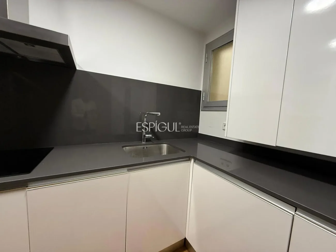 Appartement de trois pièces à louer dans le centre de Gérone