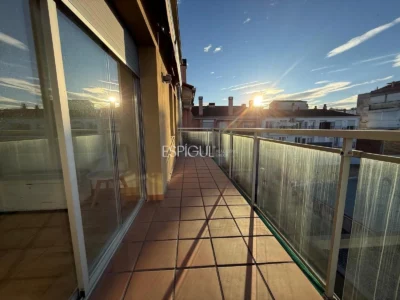 Appartement de trois pièces à louer dans le centre de Gérone