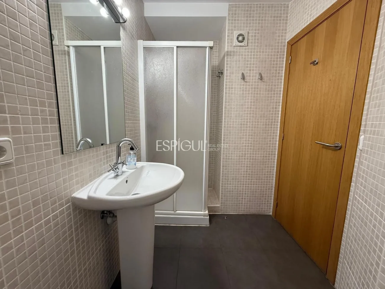 Appartement de trois pièces à louer dans le centre de Gérone