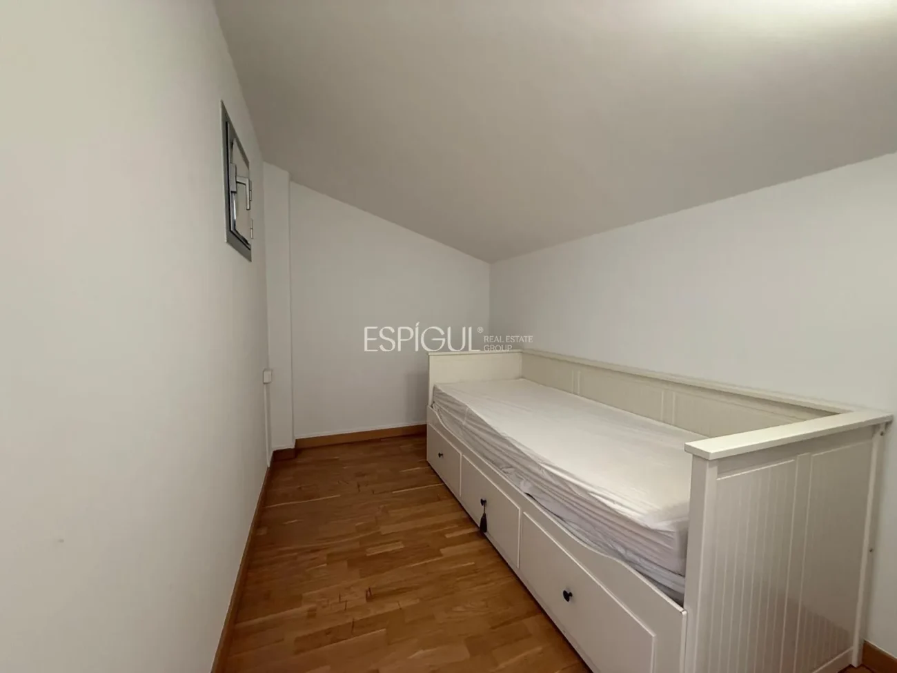 Appartement de trois pièces à louer dans le centre de Gérone