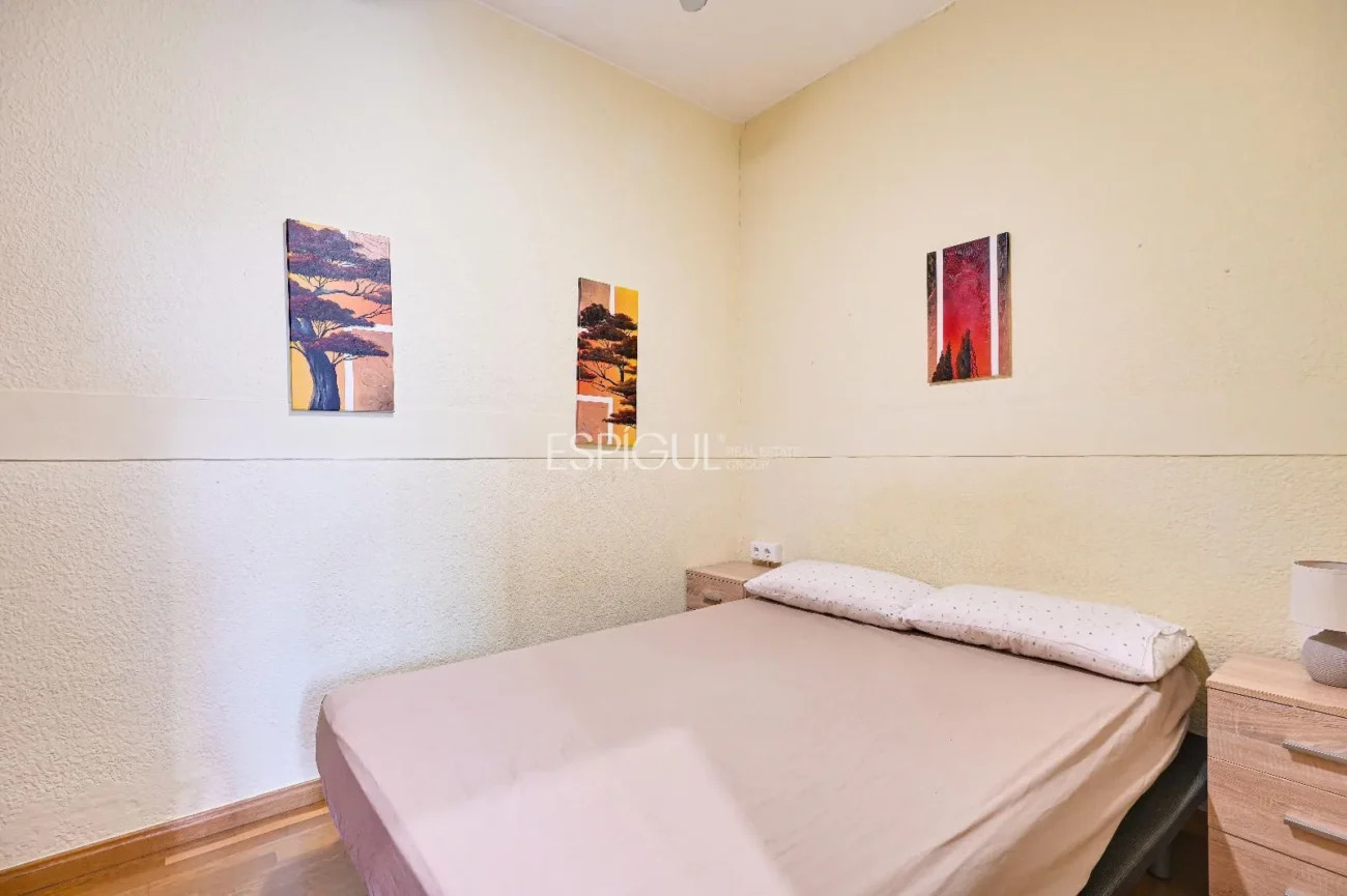 APARTMENT FOR SALE IN THE HEART OF EIXAMPLE