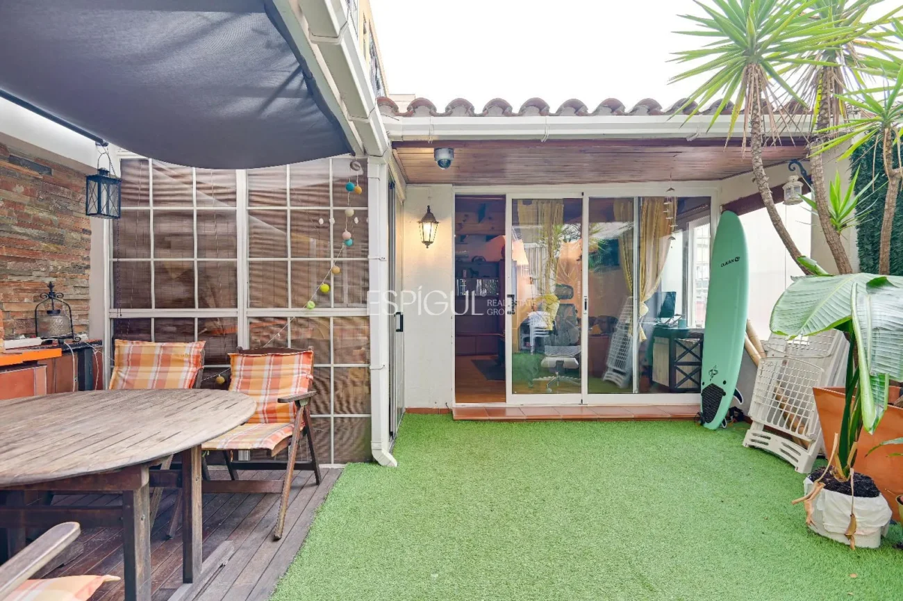 APARTMENT FOR SALE IN THE HEART OF EIXAMPLE