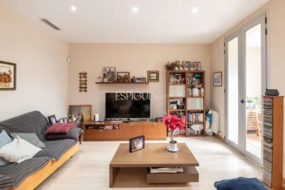 Wohnung zum Verkauf in der Antiga Esquerra de l’Eixample – Klassische Eleganz und moderner Komfort