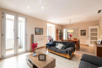 Wohnung zum Verkauf in der Antiga Esquerra de l’Eixample – Klassische Eleganz und moderner Komfort