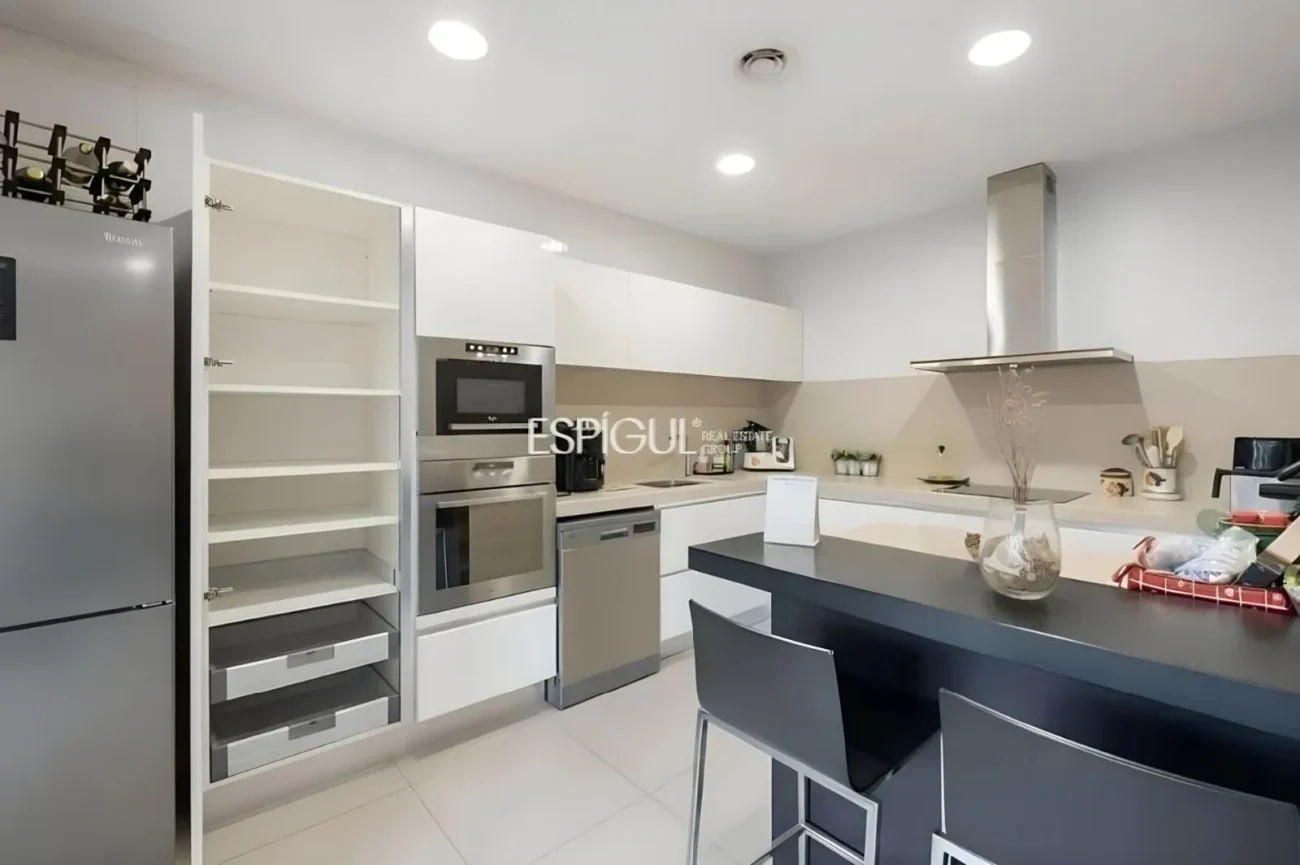 Piso en venta en la Antiga Esquerra de l’Eixample – Elegancia clásica y confort moderno