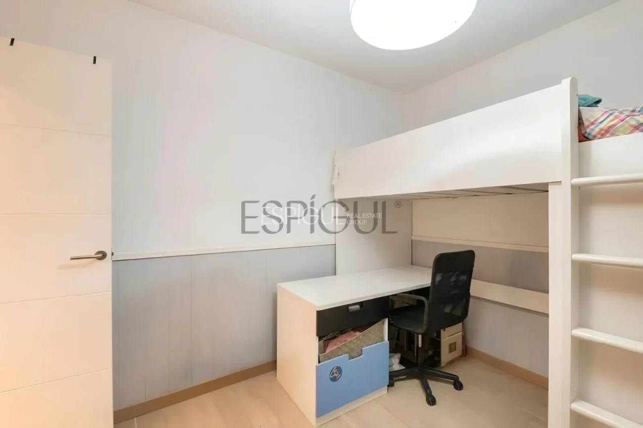 Piso en venta en la Antiga Esquerra de l’Eixample – Elegancia clásica y confort moderno