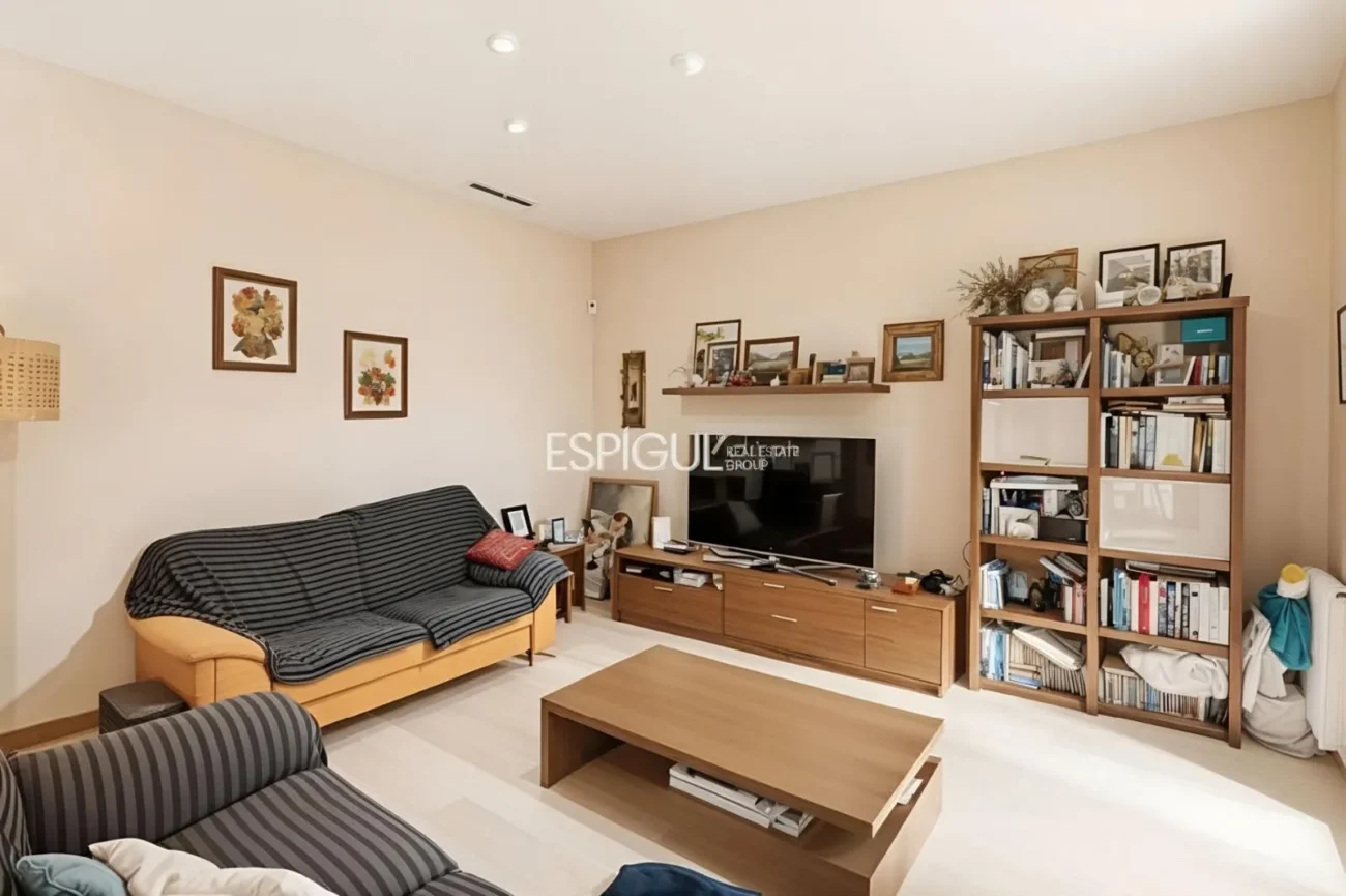 Piso en venta en la Antiga Esquerra de l’Eixample – Elegancia clásica y confort moderno