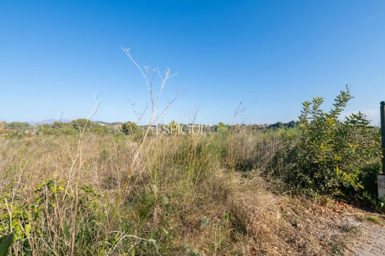 Building plot for sale in Golf Masia Bach