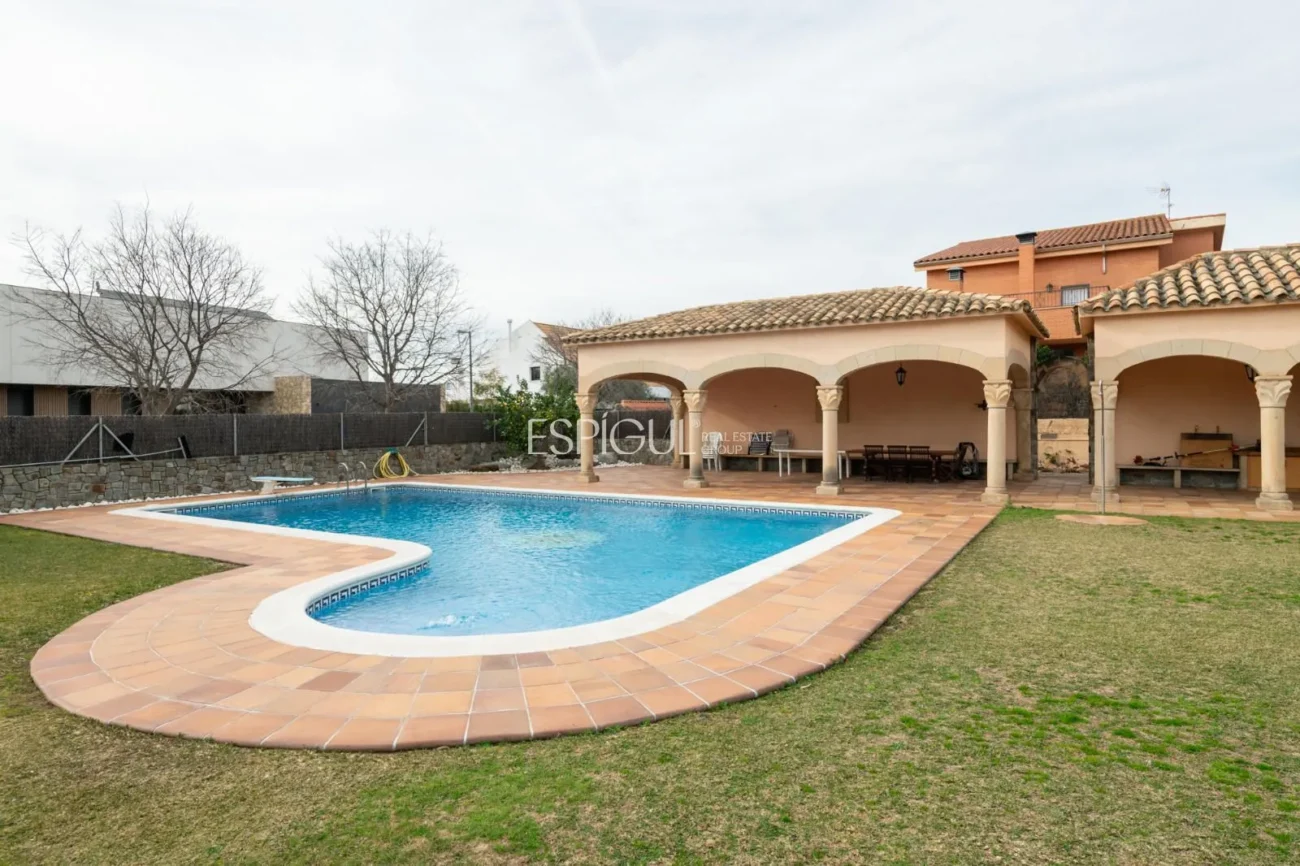 Spectaculaire villa de luxe avec vue sur la mer à Can Quirze, Mataró