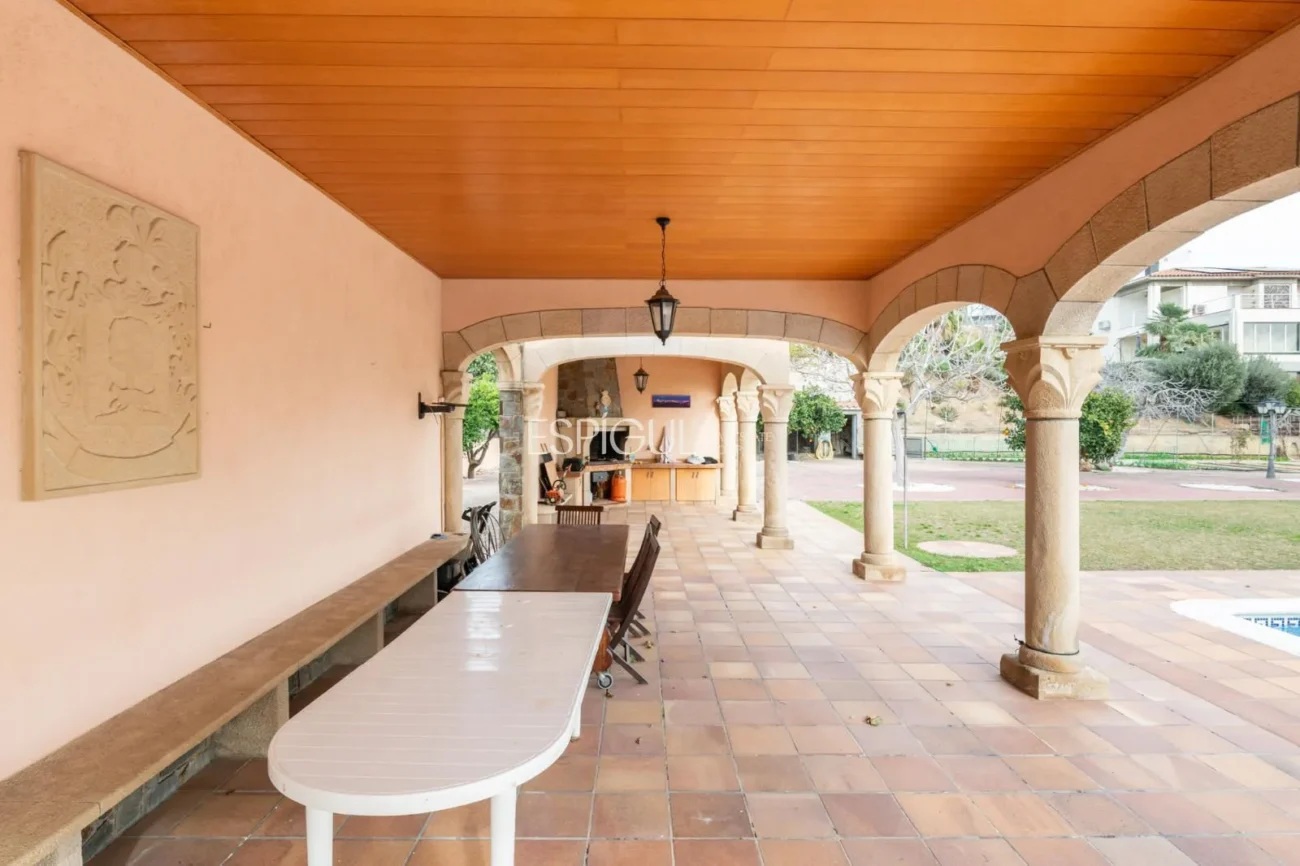 Spectaculaire villa de luxe avec vue sur la mer à Can Quirze, Mataró