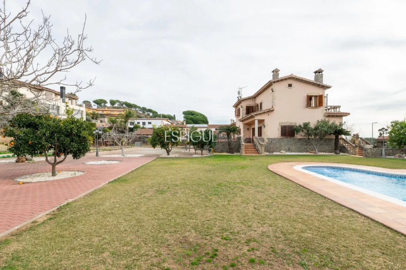 Spectaculaire villa de luxe avec vue sur la mer à Can Quirze, Mataró