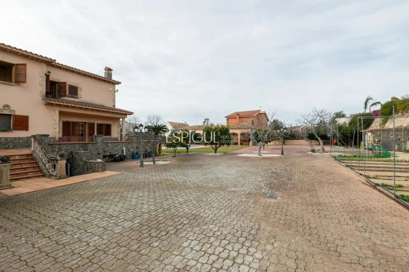 Spectaculaire villa de luxe avec vue sur la mer à Can Quirze, Mataró