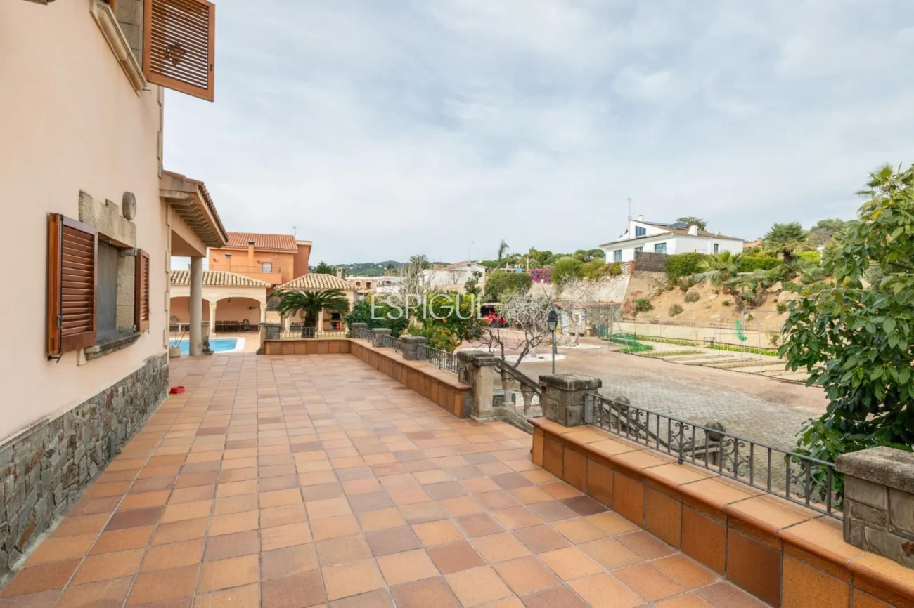 Spectaculaire villa de luxe avec vue sur la mer à Can Quirze, Mataró