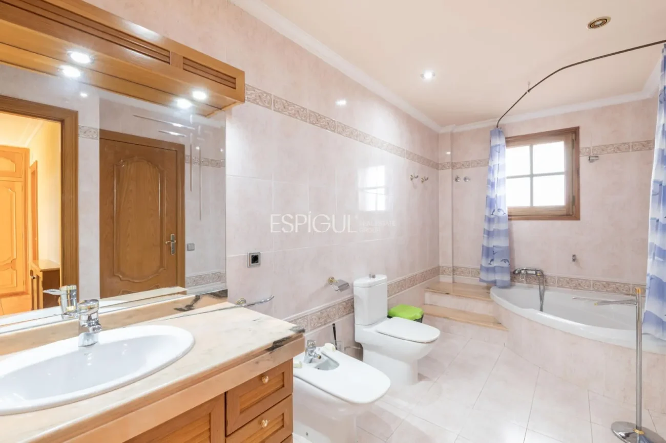 Spectaculaire villa de luxe avec vue sur la mer à Can Quirze, Mataró