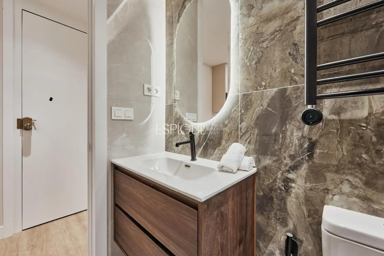 Acogedor piso interior con ascensor en Ibiza, Retiro.