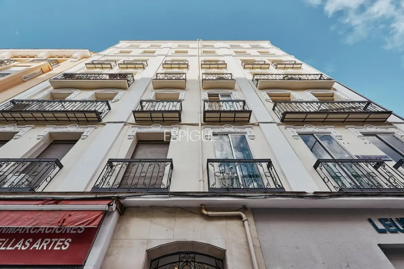 Acogedor piso interior con ascensor en Ibiza, Retiro.