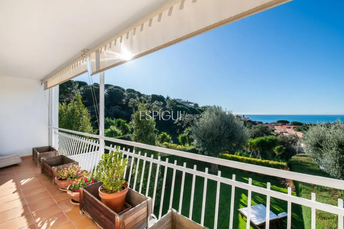 Adosado con espectaculares vistas en Sant Berger, Teia