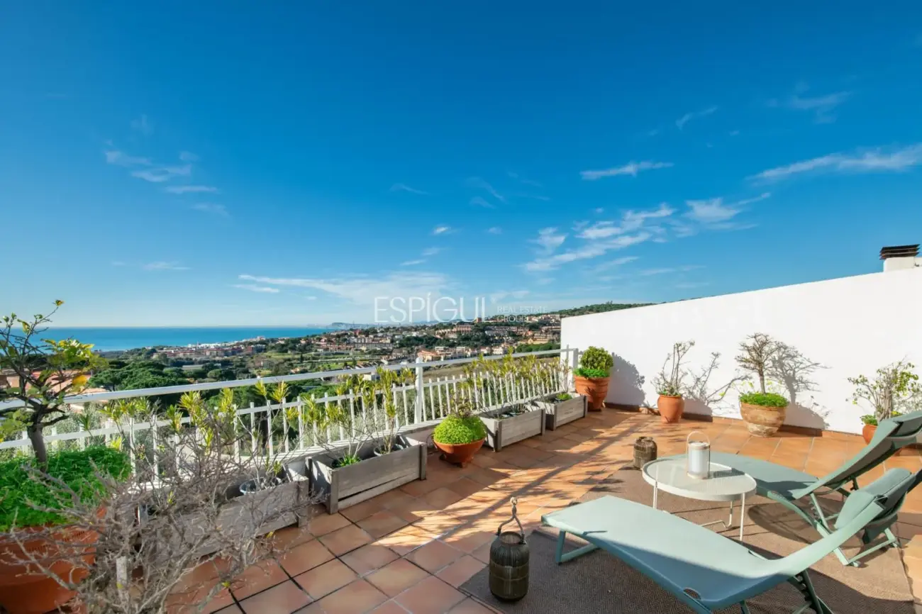 Adosado con espectaculares vistas en Sant Berger, Teia